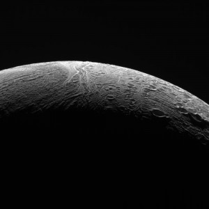 Enceladus satellite de Saturne © NASA/JPL/Caltech/Space-Science-Institute